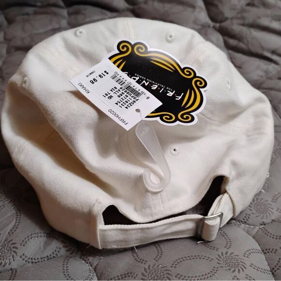 Friends Quotes Cap - Picture 3 of 4